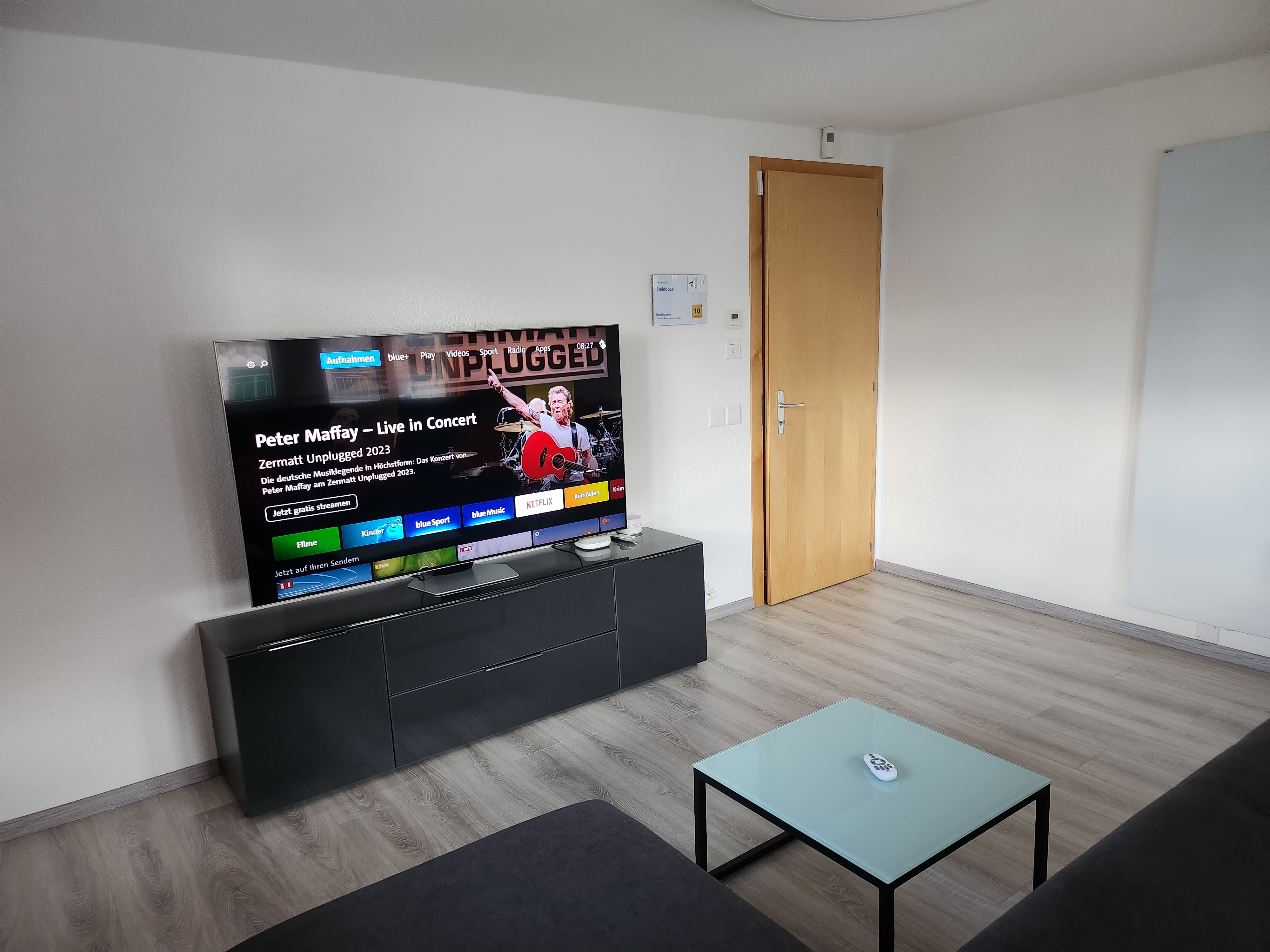 Weiterer Blick ins Wohnzimmer